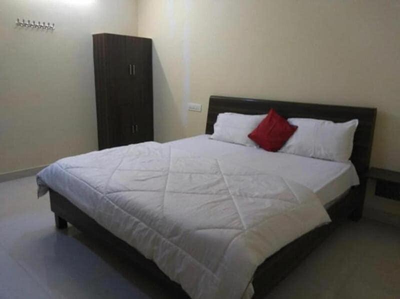 Oyo Flagship 80855 Hotel R Grand Vijayawada Ngoại thất bức ảnh